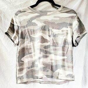 Arizona Jean Company Gray Semi-Fit Pocket Tee